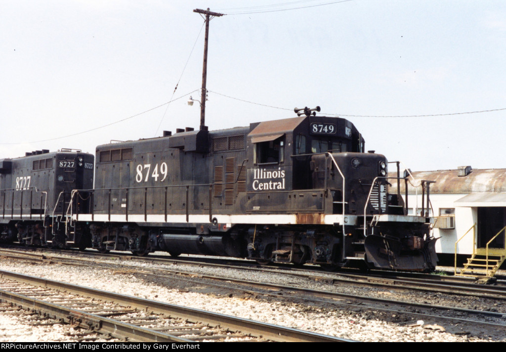 IC GP11 #8749 - Illlinois Central